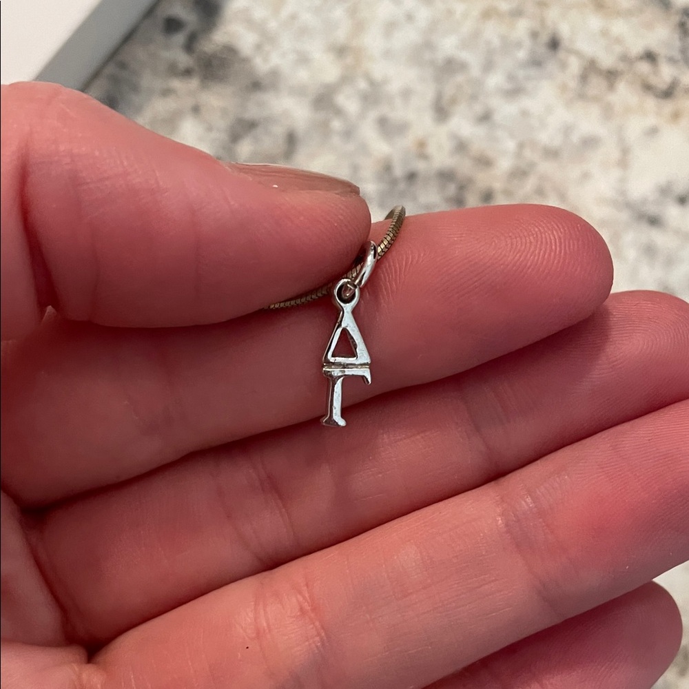 Silver Pendant (delta gamma)